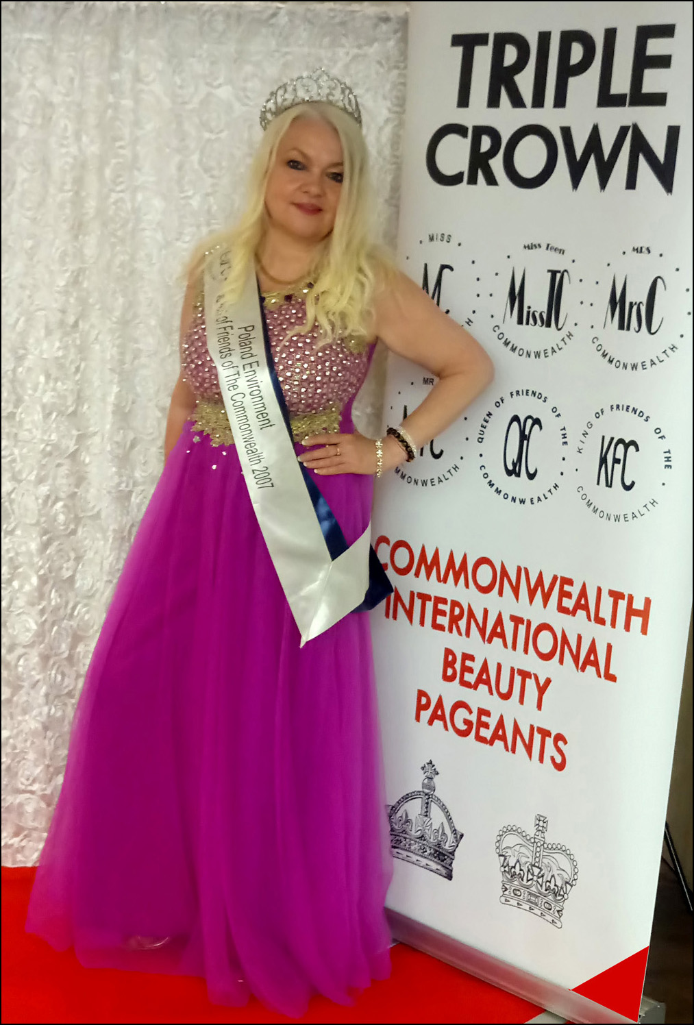 Dorota Lopatynska-de-Slepowron at Miss Commonwealth
